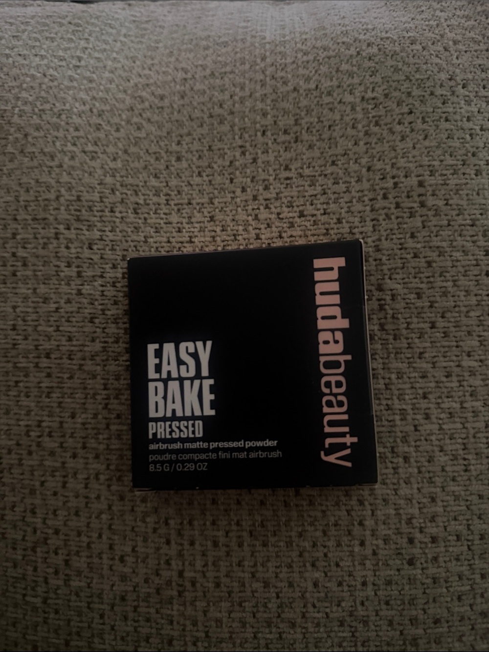 Huda Beauty Easy Bake Pressed Airbrush Matte Powder - Black Packaging